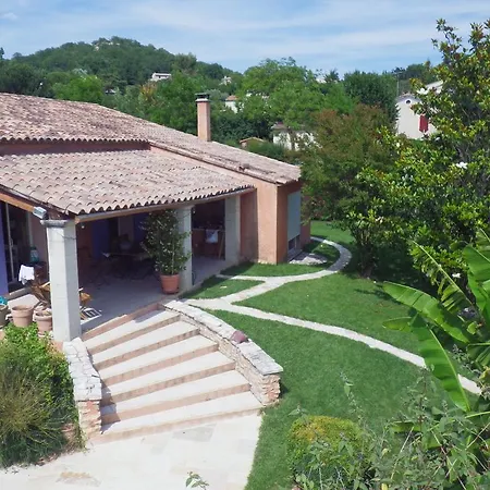 Bed and Breakfast Chez Calou